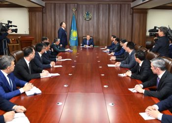 Елбасы Қазақстан Республикасы Мемлекеттік күзет қызметінің басшылық құрамымен кездесті