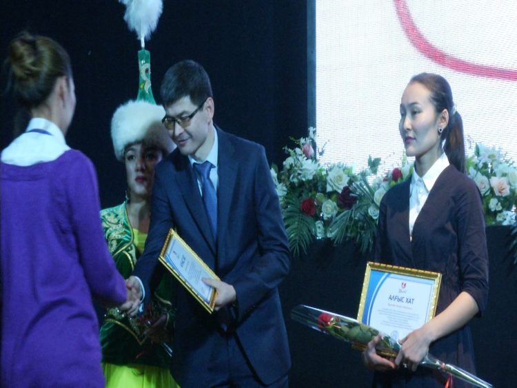 Шымкентте әлеуметтік қызметкерлер күні аталып өтті