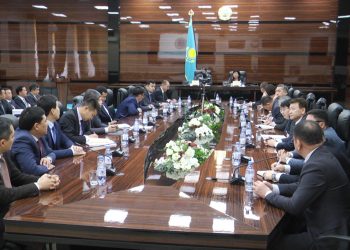 Жұмыстан тыс уақытта үстеме жұмыс атқару тоқтатылуда