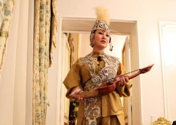 Парижде Қазақ мәдениеті мен сән өнерінің таныстырылымы өтті