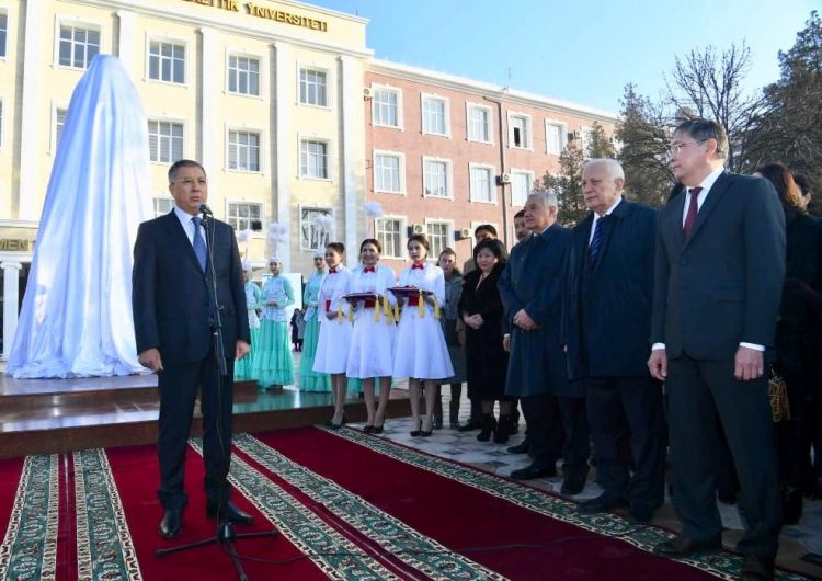 М.ӘУЕЗОВ АТЫНДАҒЫ ОҚМУ 75 ЖЫЛДЫҒЫН АТАП ӨТТІ