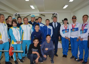 Шымкентте партиялықтар Паралимпиалық ойындарының қатысушыларымен кездесті