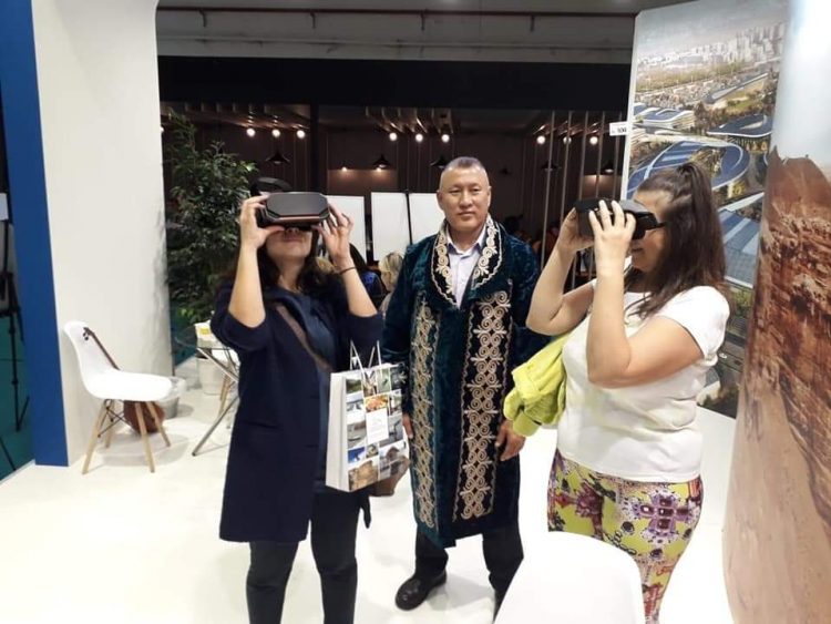 Грекиядағы көрмені 20 мыңнан аса шетелдік тамашалады