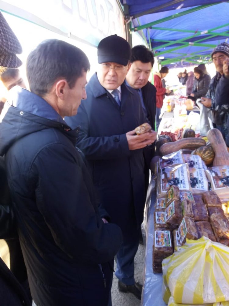 Отырар ауданында ауыл шаруашылығы еңбеккерлерінің дəстүрлі Алтын күз мерекесі өтті