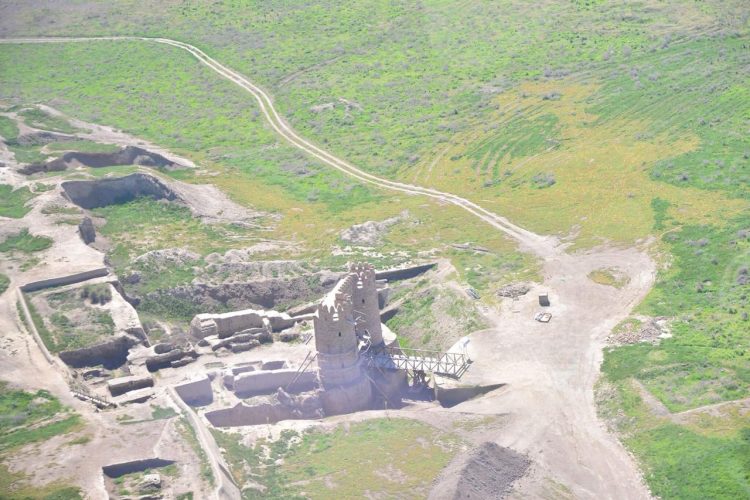 ЖЕТІ ҚЫРЛЫ МАҚАЛАНЫҢ ОТЫРАР ҮШІН МАҢЫЗЫ ЗОР