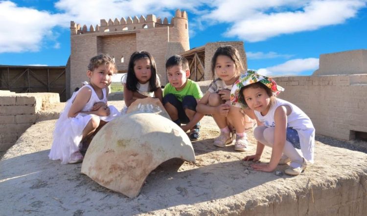 ЖЕТІ ҚЫРЛЫ МАҚАЛАНЫҢ ОТЫРАР ҮШІН МАҢЫЗЫ ЗОР