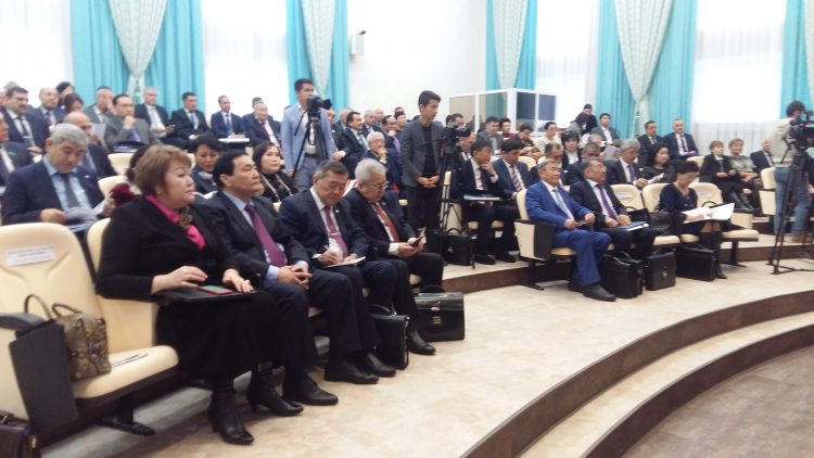 ФОТОРЕПОРТАЖ: М.Əуезов атындағы ОҚМУ-да Қазақстан Республикасы Жоғары оқу орындары Ректорлар кеңесінің кеңейтілген отырысы өтіп жатыр