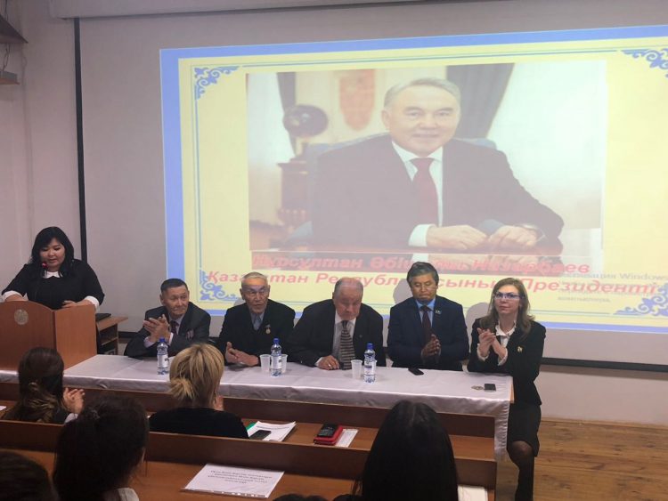 Елбасының курстастары SILK WAY халықаралық университетіне табан тіреді