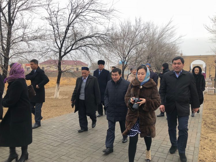 ФОТОРЕПОРТАЖ: «Отандастар» делегациясы Түркістан облысының киелі жерлерін аралауда