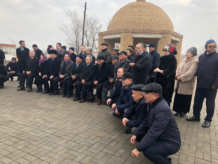 ФОТОРЕПОРТАЖ: «Отандастар» делегациясы Түркістан облысының киелі жерлерін аралауда