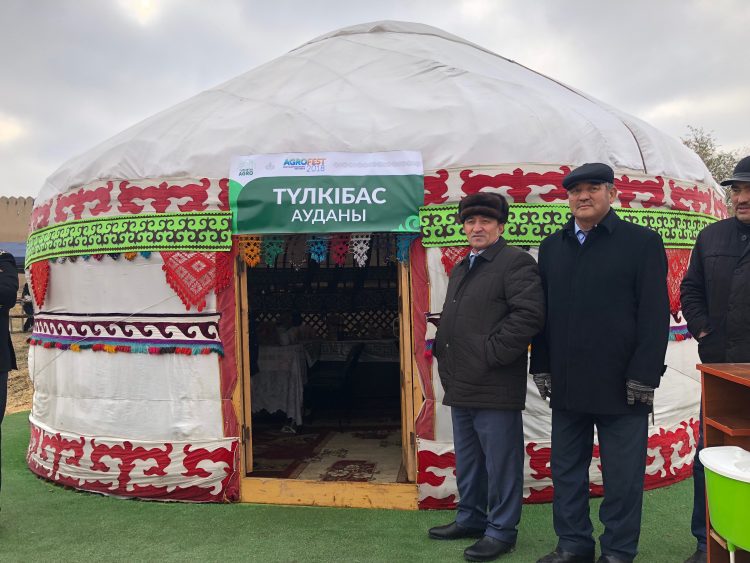 ФОТОРЕПОРТАЖ: «Отандастар» делегациясы Түркістан облысының киелі жерлерін аралауда