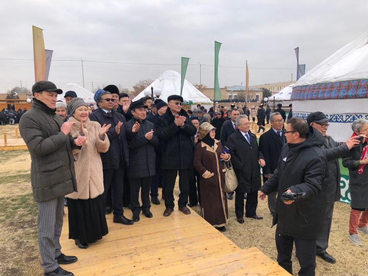 ФОТОРЕПОРТАЖ: «Отандастар» делегациясы Түркістан облысының киелі жерлерін аралауда