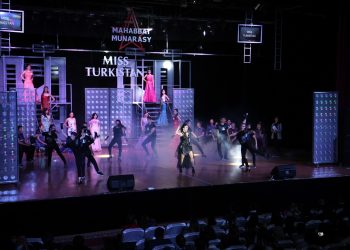 ТҮРКІСТАНДА «МАХАББАТ МҰНАРАСЫ» МЮЗИКЛІНІҢ ПРЕМЬЕРАСЫ ӨТТІ