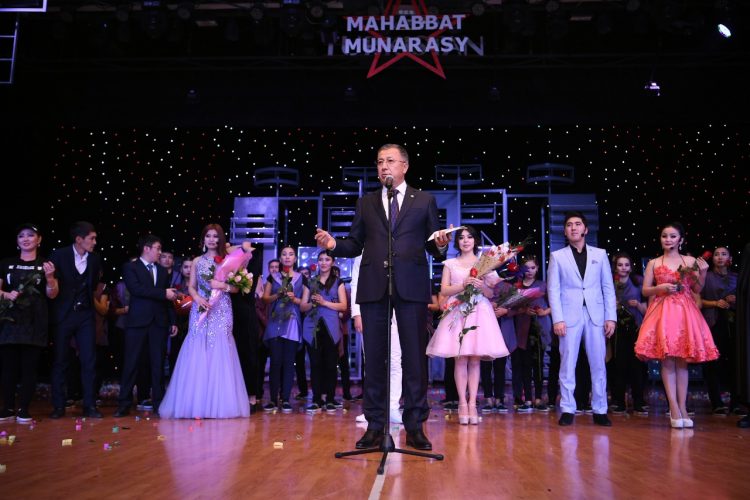 ТҮРКІСТАНДА «МАХАББАТ МҰНАРАСЫ» МЮЗИКЛІНІҢ ПРЕМЬЕРАСЫ ӨТТІ