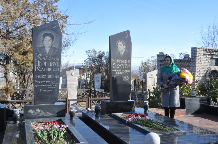 Жазушы Әбжапар Жылқышиевтың туғанына — 100 жыл!