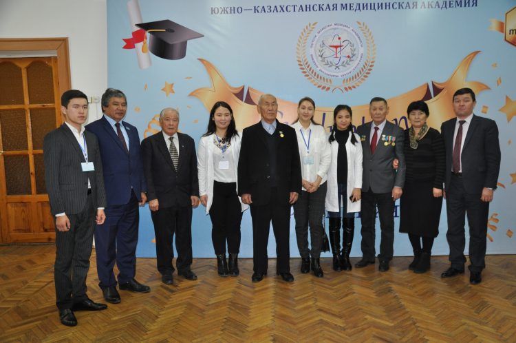 Елбасы курстастары «1 желтоқсан — Тұңғыш Президент күніне» орай ОҚМА студенттерімен жүздесті