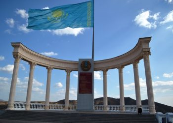 Трое двойняшек родились в Усть-Каменогорске в День Президента