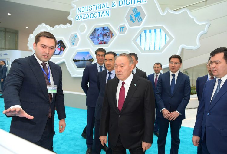 Нұрсұлтан Назарбаев «Парыз», «Алтын сапа» сыйлықтарының жеңімпаздарын марапаттау рәсіміне қатысты