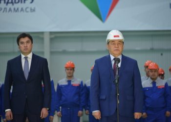 Мемлекет басшысы телекөпір арқылы Шымкентте трансформатор зауытын ашты