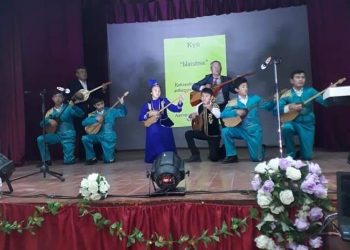 САРЫАҒАШТАҒЫ МӘДЕНИЕТ ОШАҚТАРЫ ЕСЕП БЕРУ КОНЦЕРТІН ӨТКІЗУДЕ