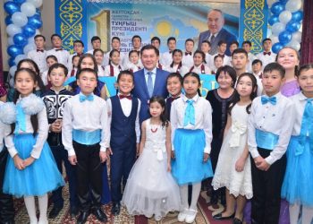 Отырар ауданы Тұңғыш Президент күнін атап өтуде