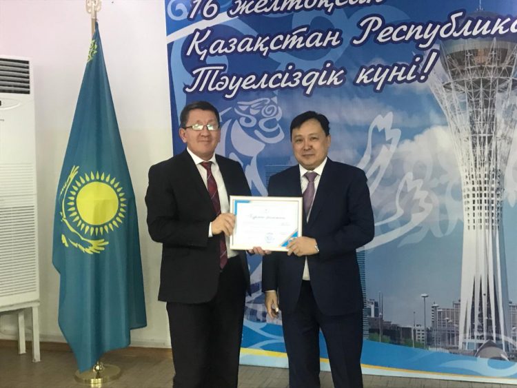 Түркістан облысының 200 — ге жуық ақ халаттылары марапатпен қоса бір айлық жалақы көлемінде сыйақы алды