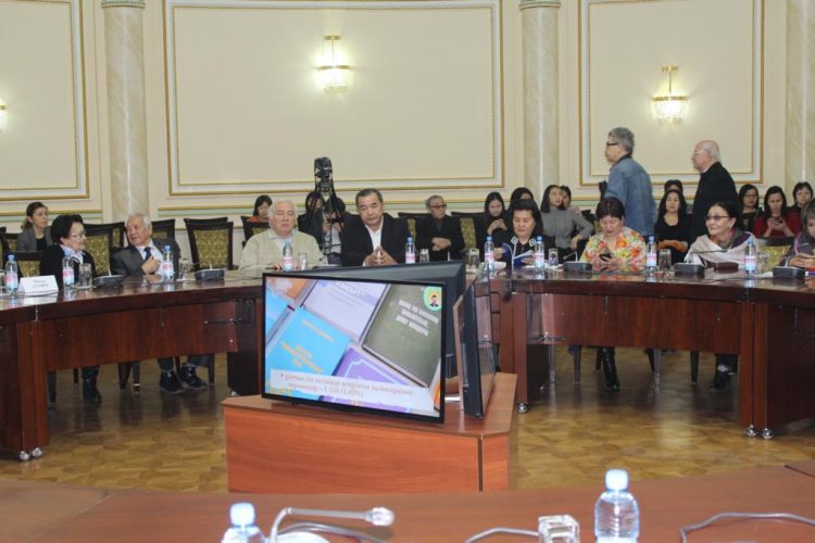 Олжас Сүлейменов халықаралық шарада Елбасының мақаласына пікір білдірді