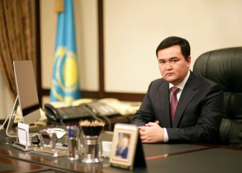 Жеңіс Қасымбек Индустрия және инфрақұрылымдық даму министрі болып тағайындалды