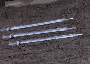 Ауа райына болжам жасайтын метеоқызметшілердің жұмысы туралы білесіз бе?