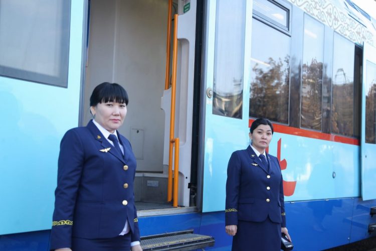 ТҮРКІСТАН МЕН ШЫМКЕНТТІҢ АРАСЫН ЕНДІ ЖЕДЕЛ ПОЙЫЗ ЖАЛҒАЙТЫН БОЛАДЫ