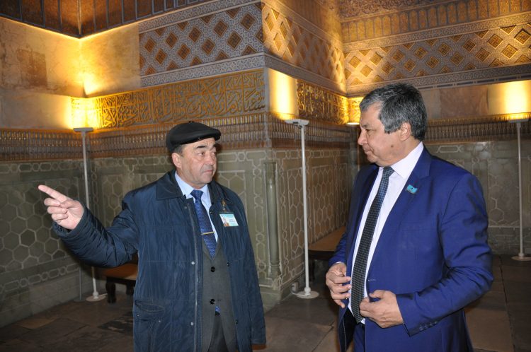 Самарқандта қандай ұлылардың жатқанын білесіз бе?