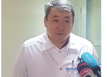 Дәрігерлер ауыр халдегі жүкті әйелді сәбиімен бірге аман алып қалды