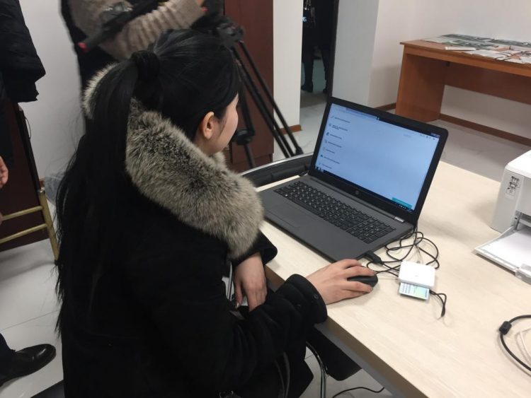 Сауда орындарында халыққа қызмет көрсету орталықтарының бұрышы ашылуда