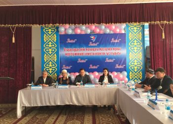 Отырар ауданының әкімі Ерлан Айтаxанов жалынды жастармен жүздесті