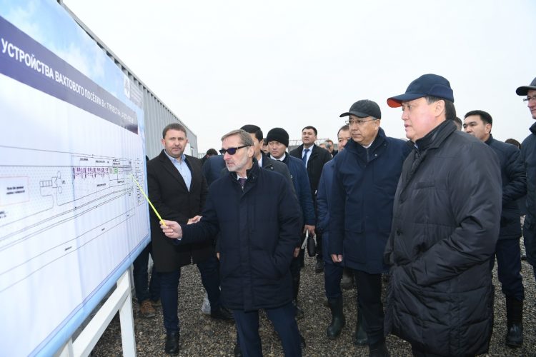 А. МАМИН ТҮРКІСТАНДАҒЫ ҚАРҚЫНДЫ ҚҰРЫЛЫСПЕН ТАНЫСТЫ