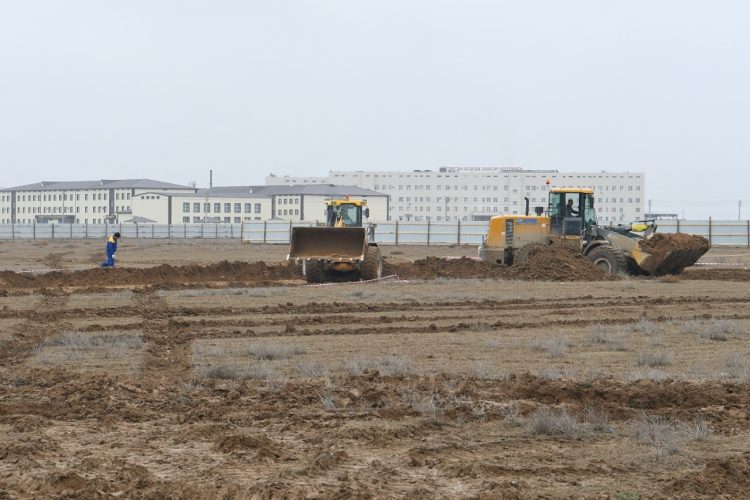 А. МАМИН ТҮРКІСТАНДАҒЫ ҚАРҚЫНДЫ ҚҰРЫЛЫСПЕН ТАНЫСТЫ