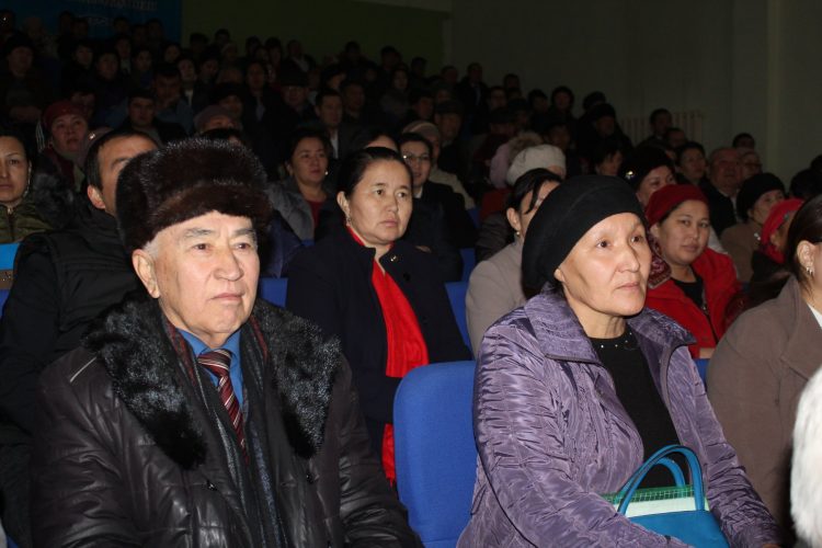 Жетісай ауданының әкімі халық алдында есеп берді