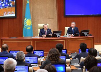 Министерство информации и коммуникаций упразднил Назарбаев