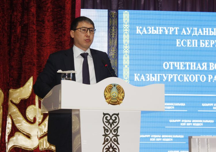 Мамандығы қаржыгер әкім қазынаның қаржысын көбейтуді көздеп отыр