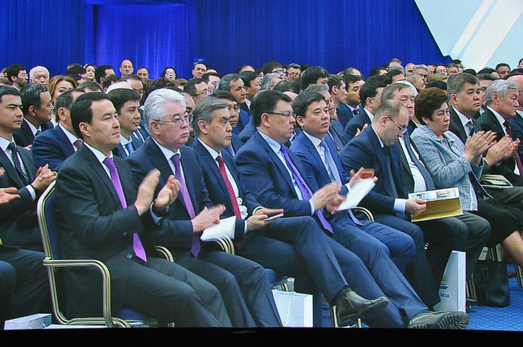 Нұр Отан: Партияның жаңартылған логотипі таныстырылды