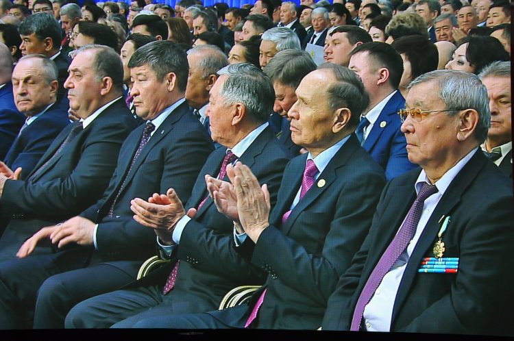 Елбасы тапсырмасы: Әрбір балаға 21 мың теңгеден беріледі