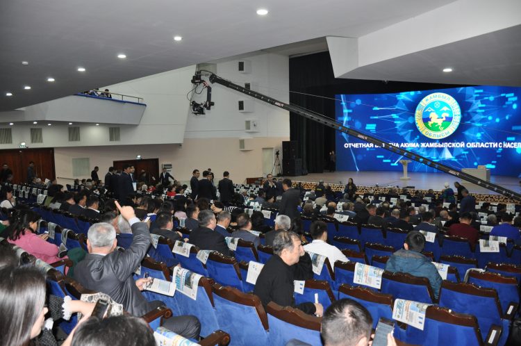 Өңірлердің өсуі: Әулиеата жұрты әкімнің есебін тыңдауға жиналды