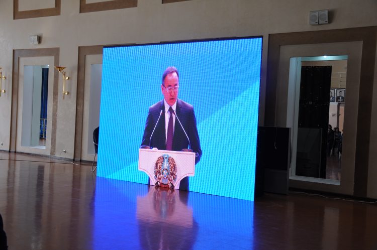 Өңірлердің өсуі: Жамбыл облысының әкімі Асқар Мырзахметовтің халық алдындағы есеп беру кездесуі өтіп жатыр