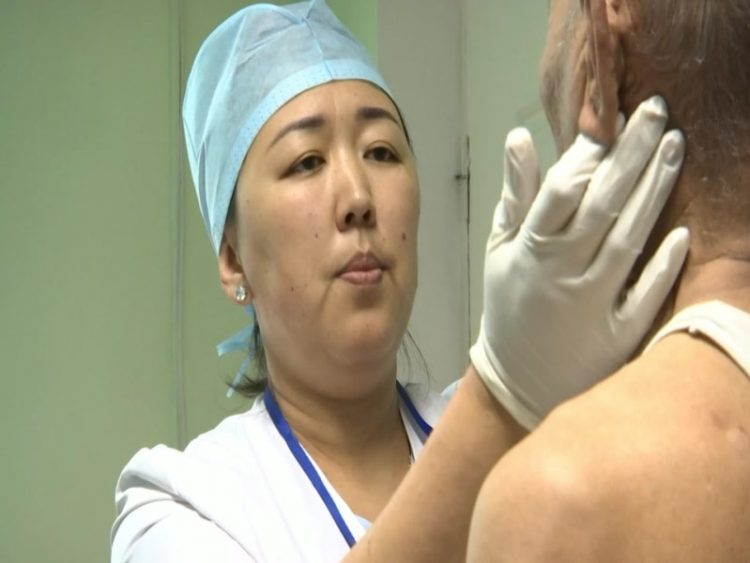 Түркістан облысының жас дәрігерлері алғаш рет мемлекеттік баспанаға ие болды