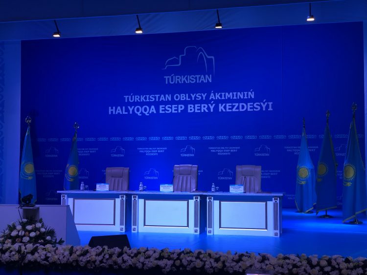 Түймебаев Түркістанда атқарылған жұмыстарды қорытындылауда