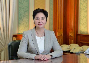 Гульшара Абдыкаликова выдвинута на пост вице-премьера