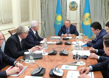 Елбасы «Лукойл» мұнай компаниясының президенті Вагит Алекперовпен кездесті