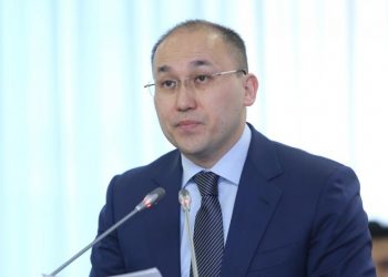 ҚР Ақпарат және коммуникациялар министрі Дәурен Абаев журналистерді аккредитациялау ережелерін кеңінен талқылауды тапсырды