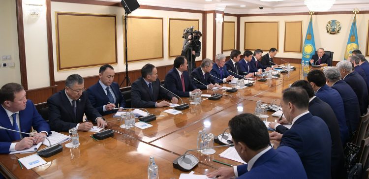 Елбасы облыстардың және Астана, Алматы, Шымкент қалаларының әкімдерімен кеңес өткізді