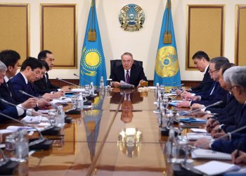 Елбасы облыстардың және Астана, Алматы, Шымкент қалаларының әкімдерімен кеңес өткізді